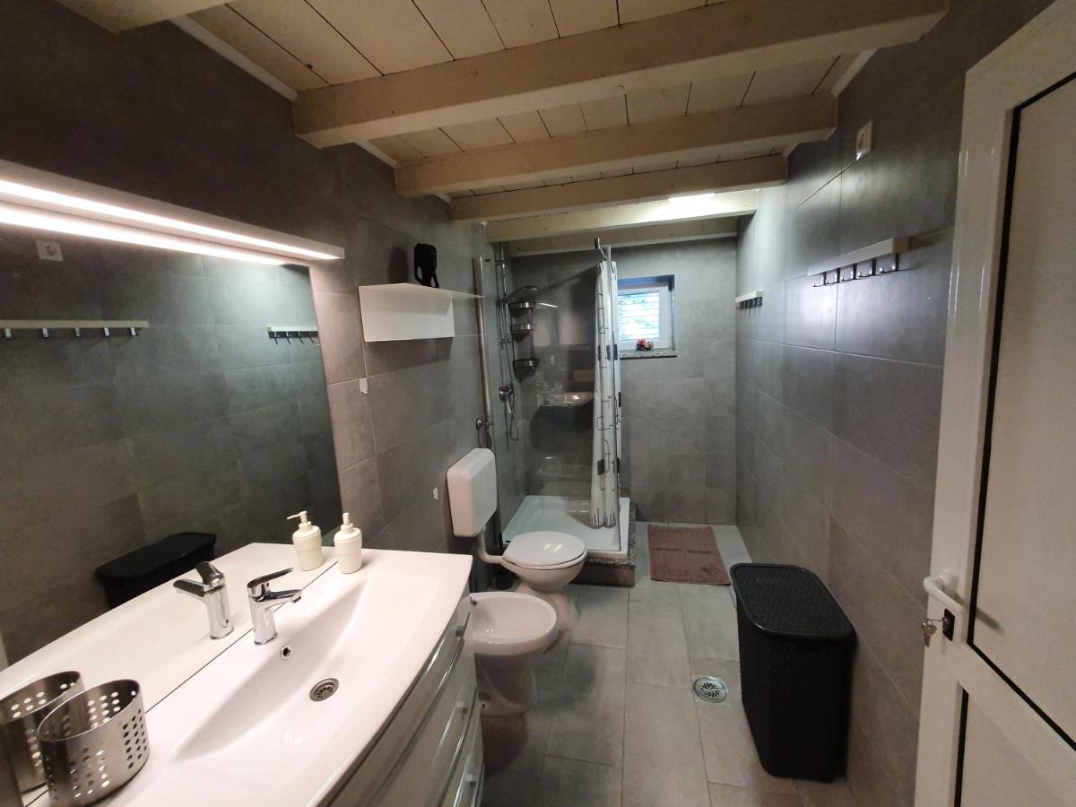 Villa Carmen Draga Bascanska ภายนอก รูปภาพ