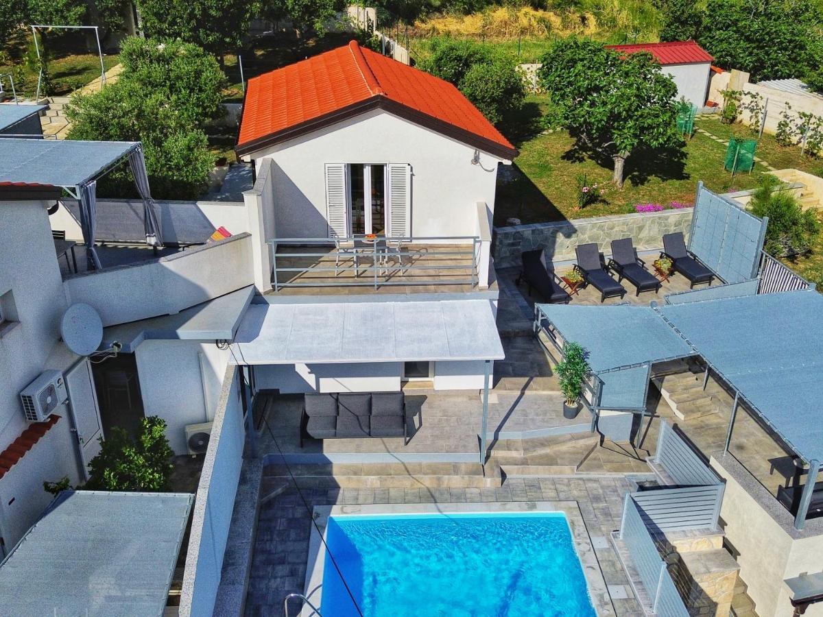Villa Carmen Draga Bascanska ภายนอก รูปภาพ