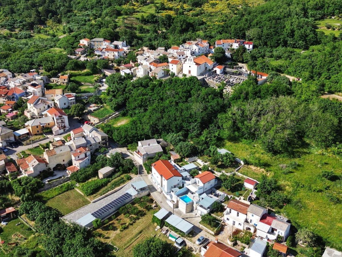 Villa Carmen Draga Bascanska ภายนอก รูปภาพ