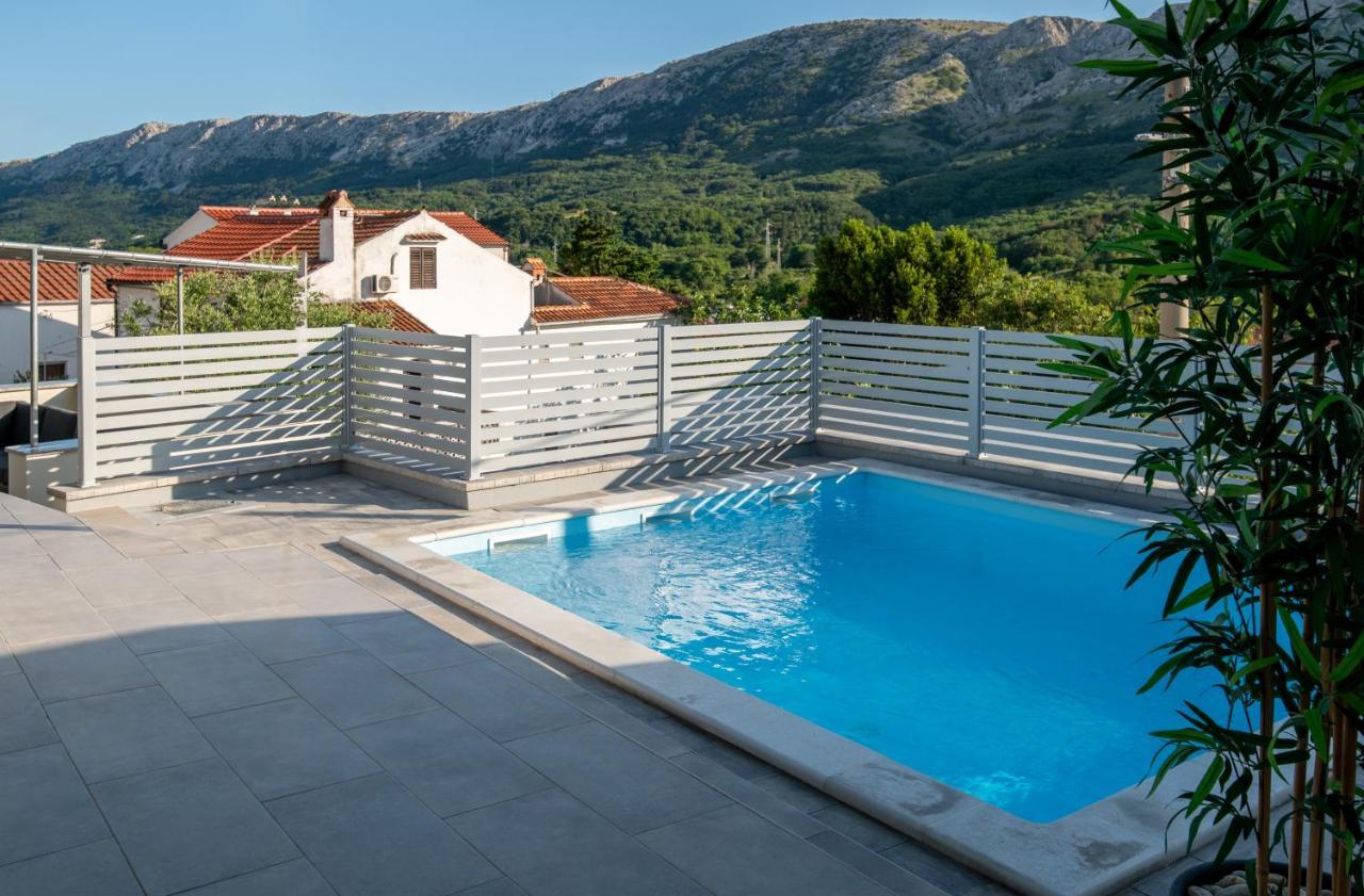 Villa Carmen Draga Bascanska ภายนอก รูปภาพ